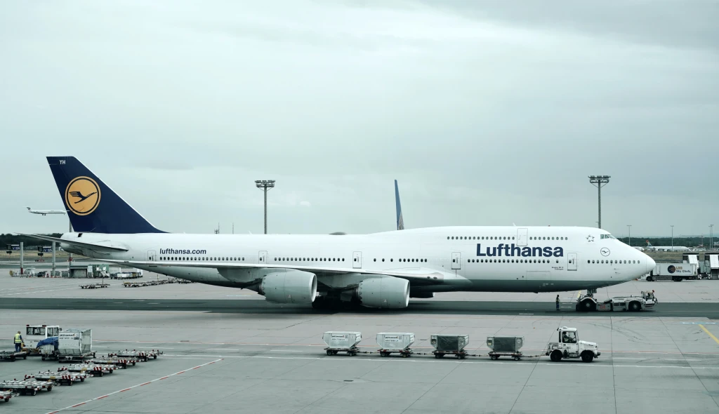 Stávka Lufthansy zastavila lety z Frankfurtu nad Mohanem. Dotkla se spojů s Českem