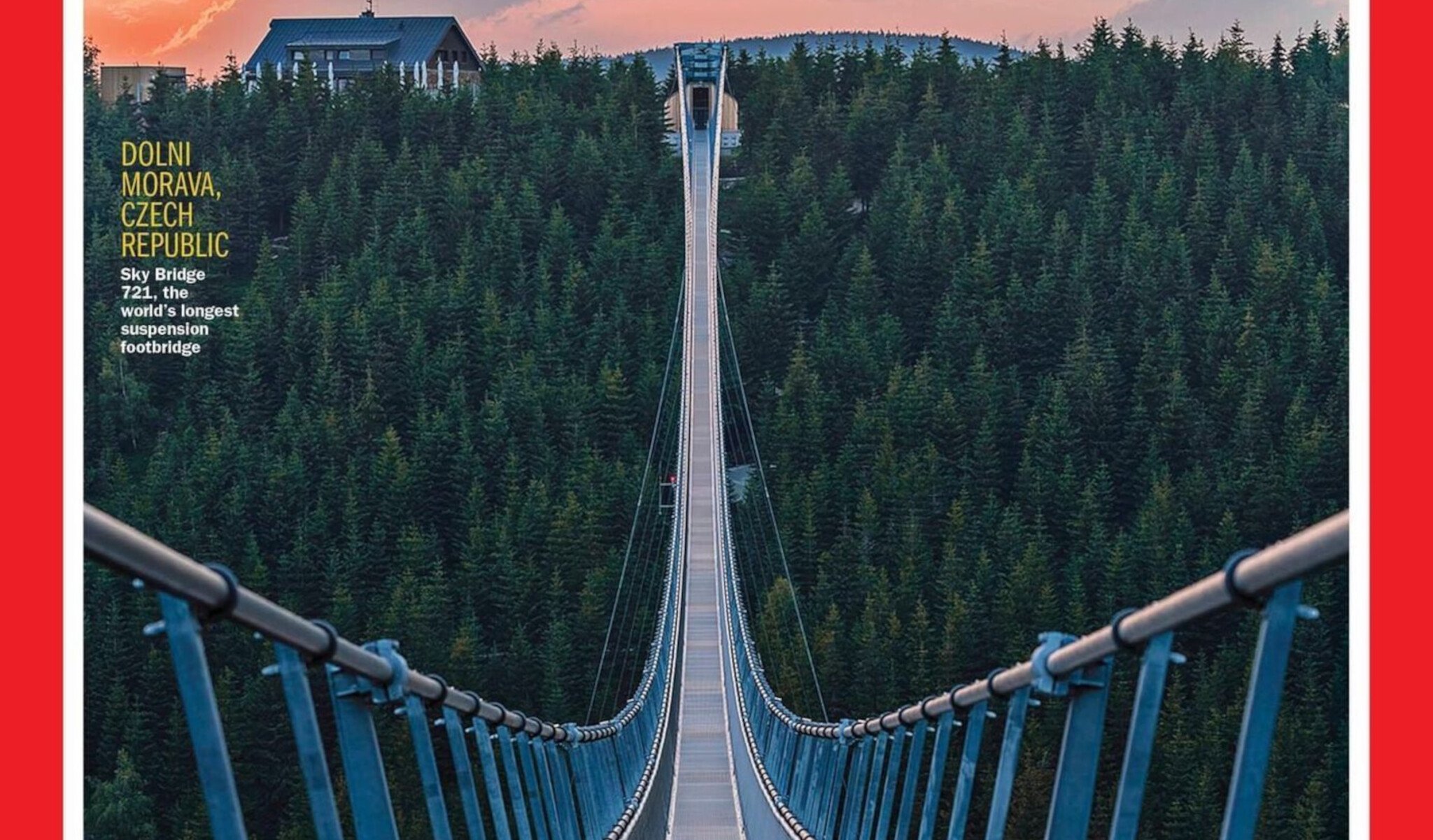 Visutá lávka na Dolní Moravě patří mezi 50 nejlepších míst světa, píše Time. Šonka ji podletěl v letadle