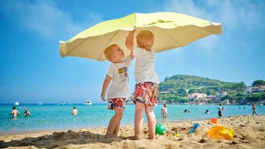 Léto u&nbsp;moře? Myslete na cestovní pojištění, tahle jsou nejlepší