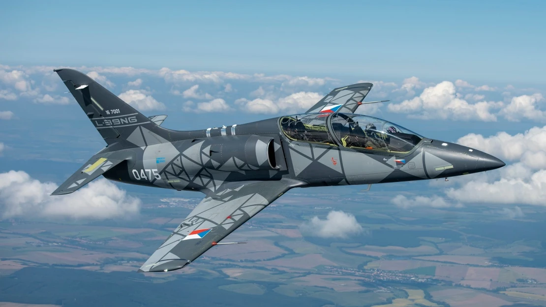 První letoun vzlétl. Aero Vodochody představilo L-39NG pro LOM Praha