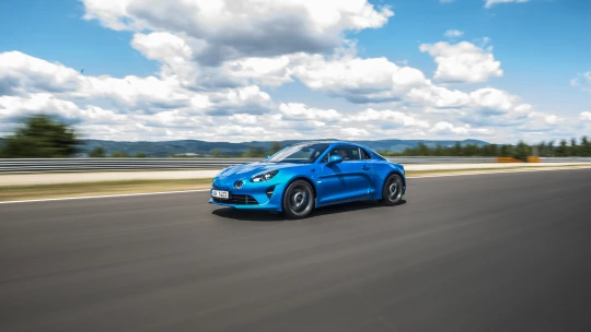 Utřete slzy. Na skvělou Alpine A110 se bude za pár let už jen vzpomínat