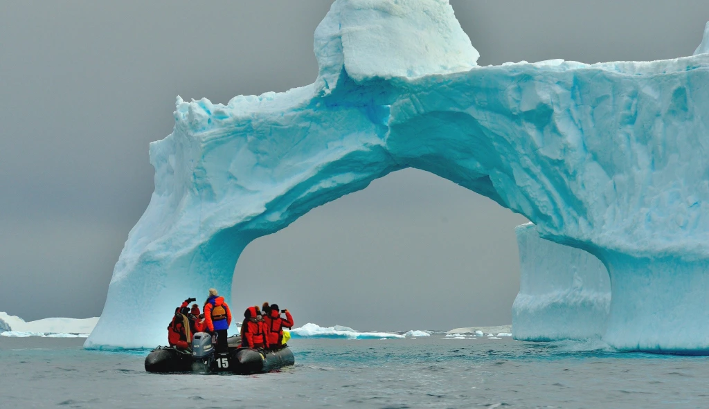 Komu patří Antarktida? Diplomatické spory vyřešila věda