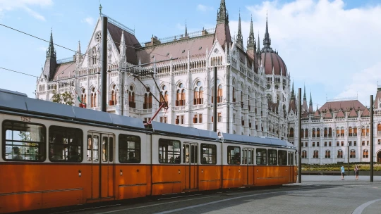 Guide to Budapešť: Ideální podzimní výlet za romantikou i&nbsp;divokou party