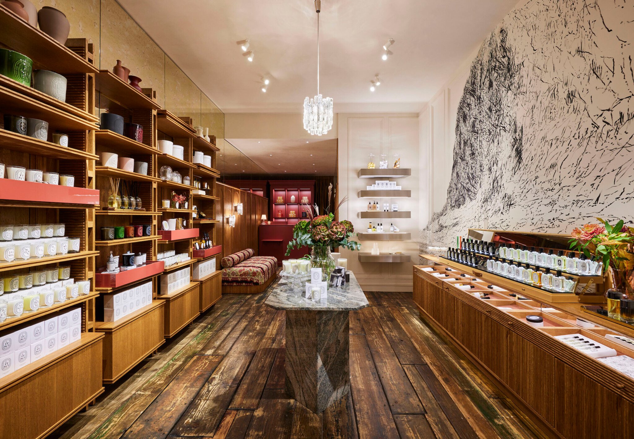 Pařížský luxus v Praze. Otevírá ikonický butik s vůněmi a svíčkami Diptyque