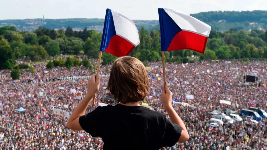 Války se nebojíme, vyšších cen ale ano. Jak se Češi připravují na krizi?