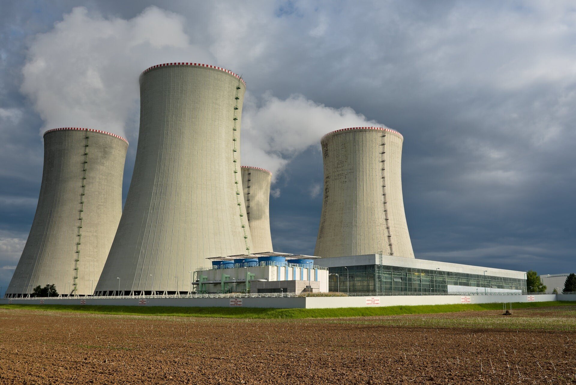 Evropské jaderné závody. Rychlý nástup Polska může ovlivnit dostavbu Dukovan