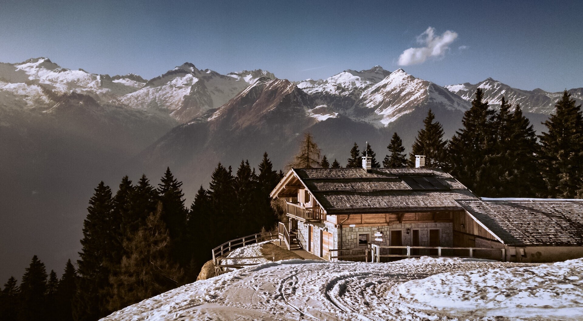 Hledáte horskou chatu na prémiovém místě? Z lyžařských středisek je nejdražší švýcarský Gstaad