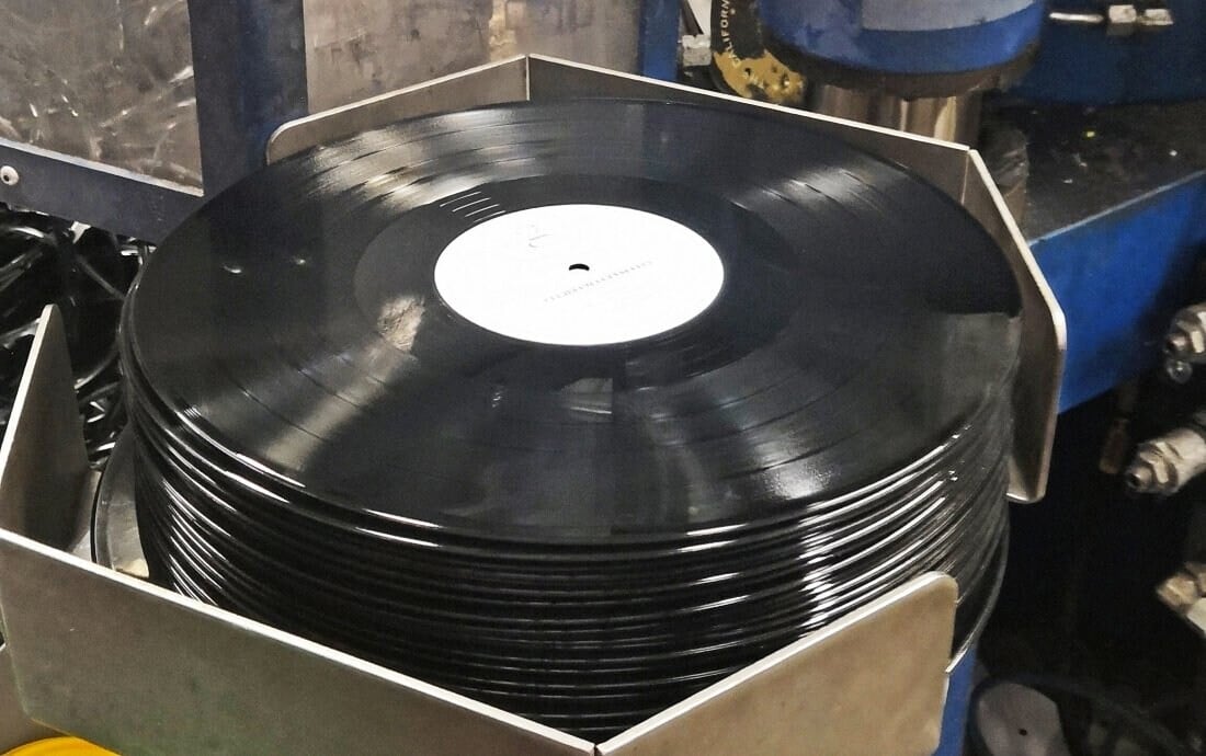 Tržby výrobce vinylů GZ Media loni stouply na 5,6 miliardy. Zisk na miliardu