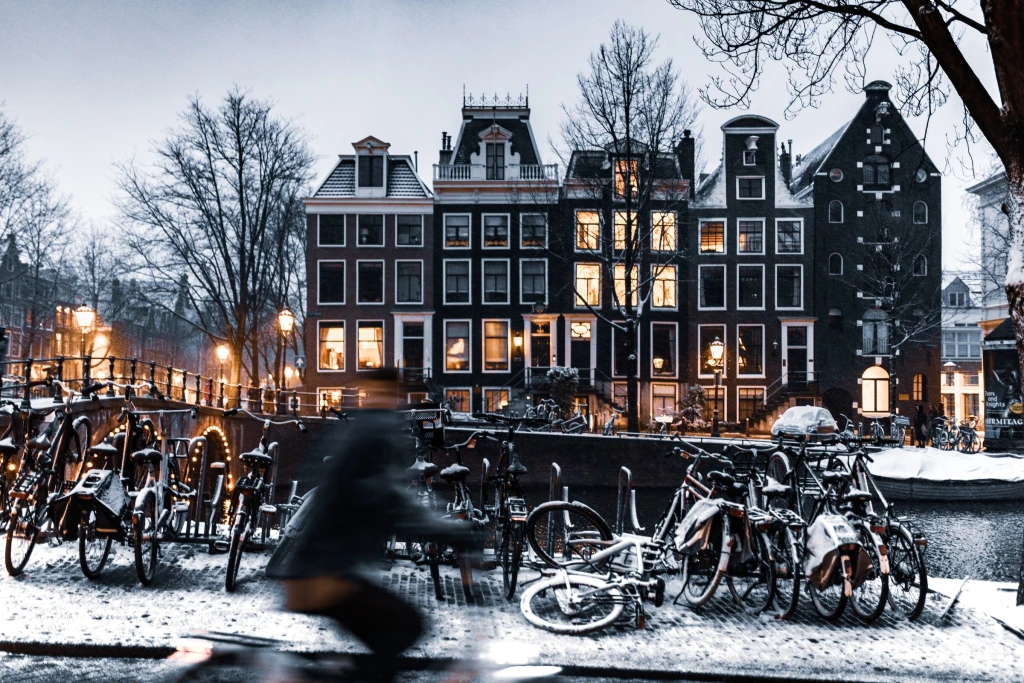 Guide to Amsterdam: Poznejte město hříchu i&nbsp;z&nbsp;jeho delikátní stránky