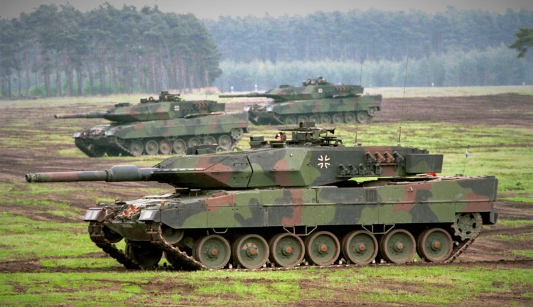 tank Leopard, Německo, Polsko, tanky pro Ukrajinu, těžké zbraně, zbraň, bojové vozidlo, artilerie