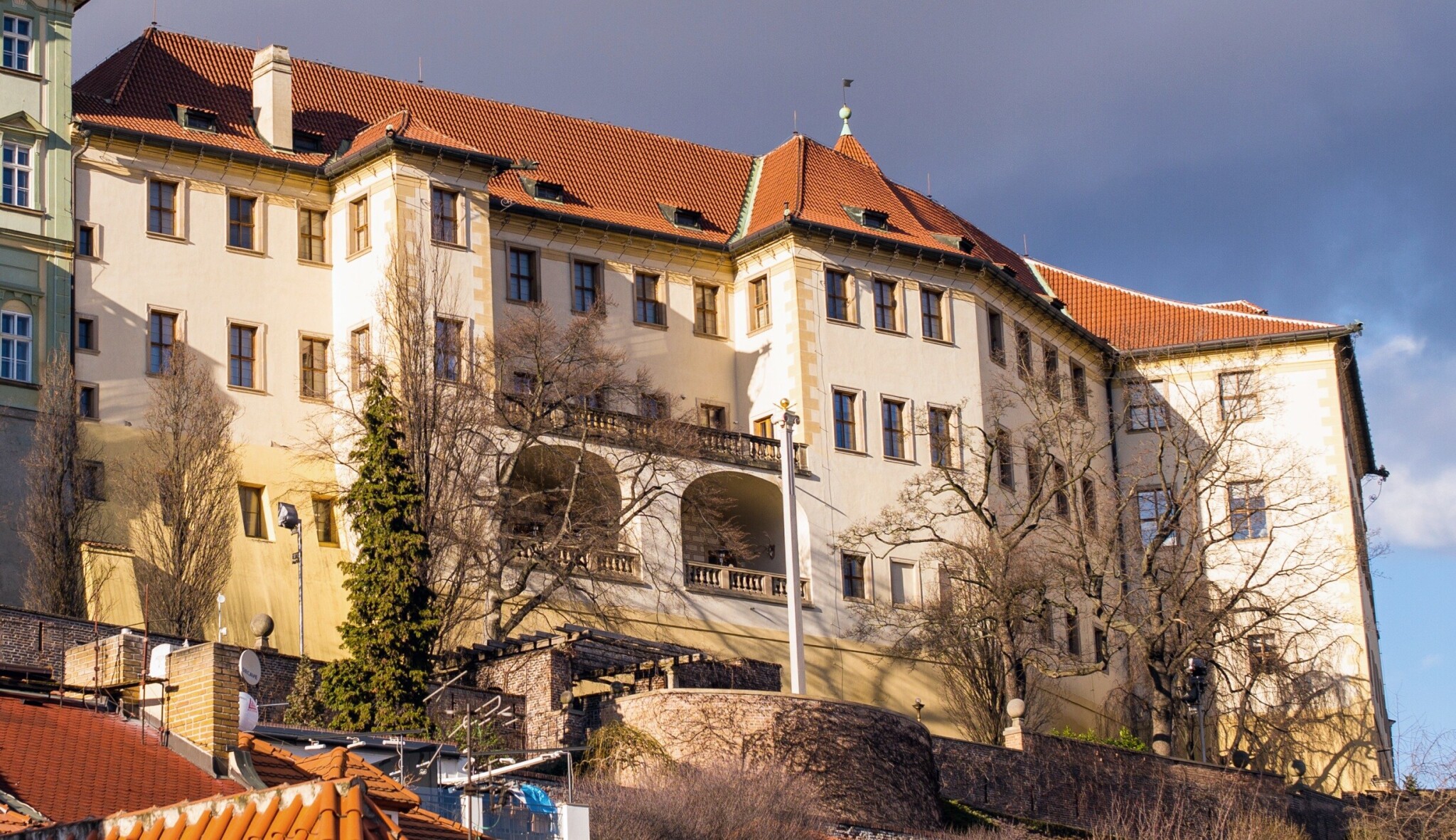 Nejen korunovační klenoty. Lobkowiczký palác na Hradě vystaví Řád zlatého rouna