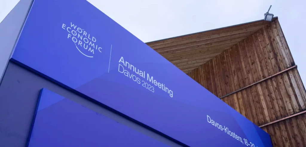 Začíná ekonomické fórum ve švýcarském Davosu. Ruská delegace nedorazí