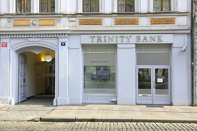 Dvojnásobný počet klientů a o 400 procent vyšší zisk. Trinity Bank má za sebou úspěšný rok