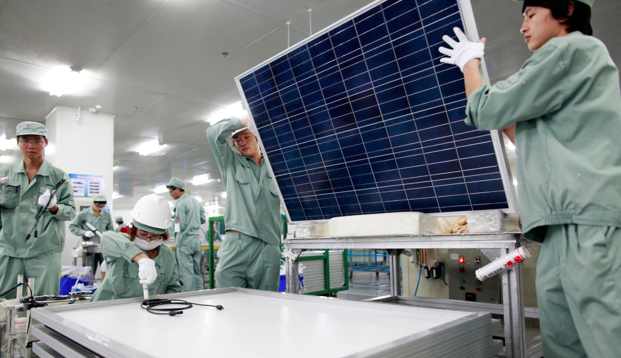 Od závislosti na Rusku k Číně. Bez dovozu z Asie by solární boom v Evropě skončil