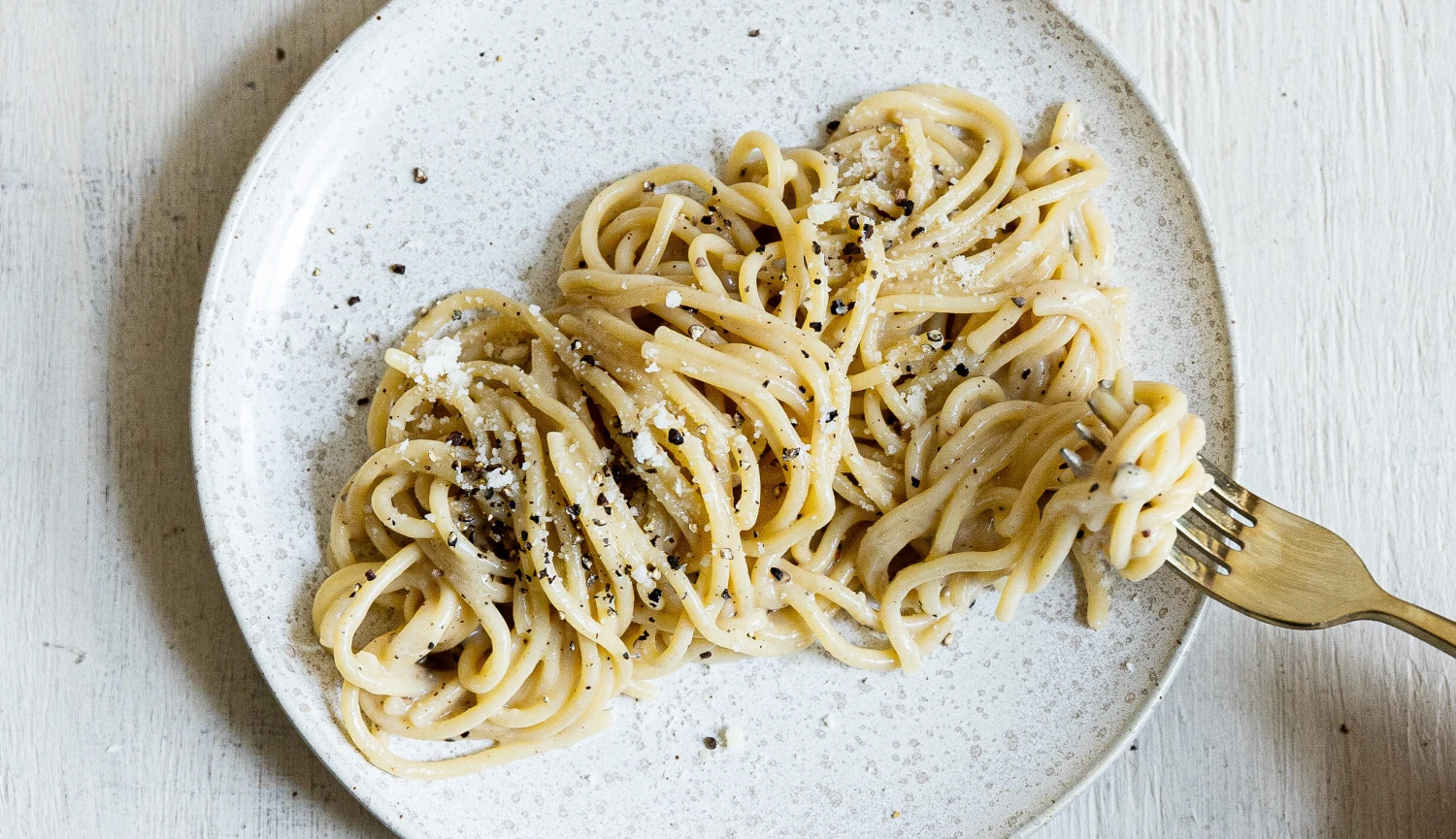 Cacio e pepe. Extrémně snadné jídlo z 5 surovin, co máte doma