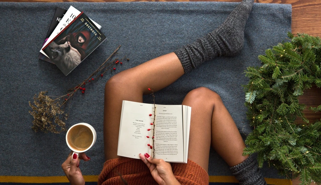 Jak přežít únor? Deset knih, díky kterým vám poslední zimní měsíc uteče