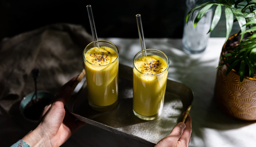 Lahodné mango lassi: probiotický nápoj ze tří ingrediencí