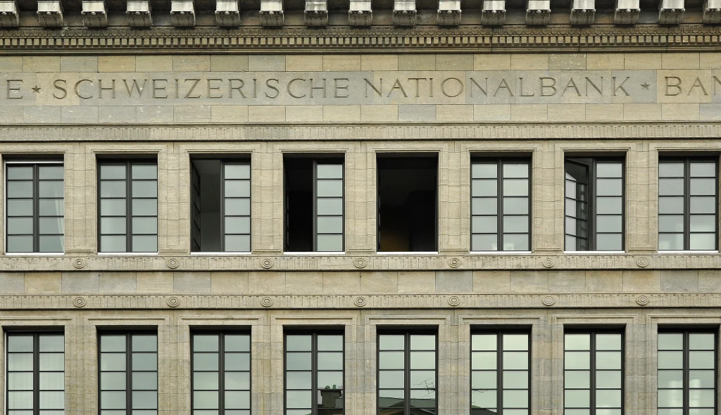 Švýcarská centrální banka zvyšuje úroky. Důvodem je boj s&nbsp;inflací