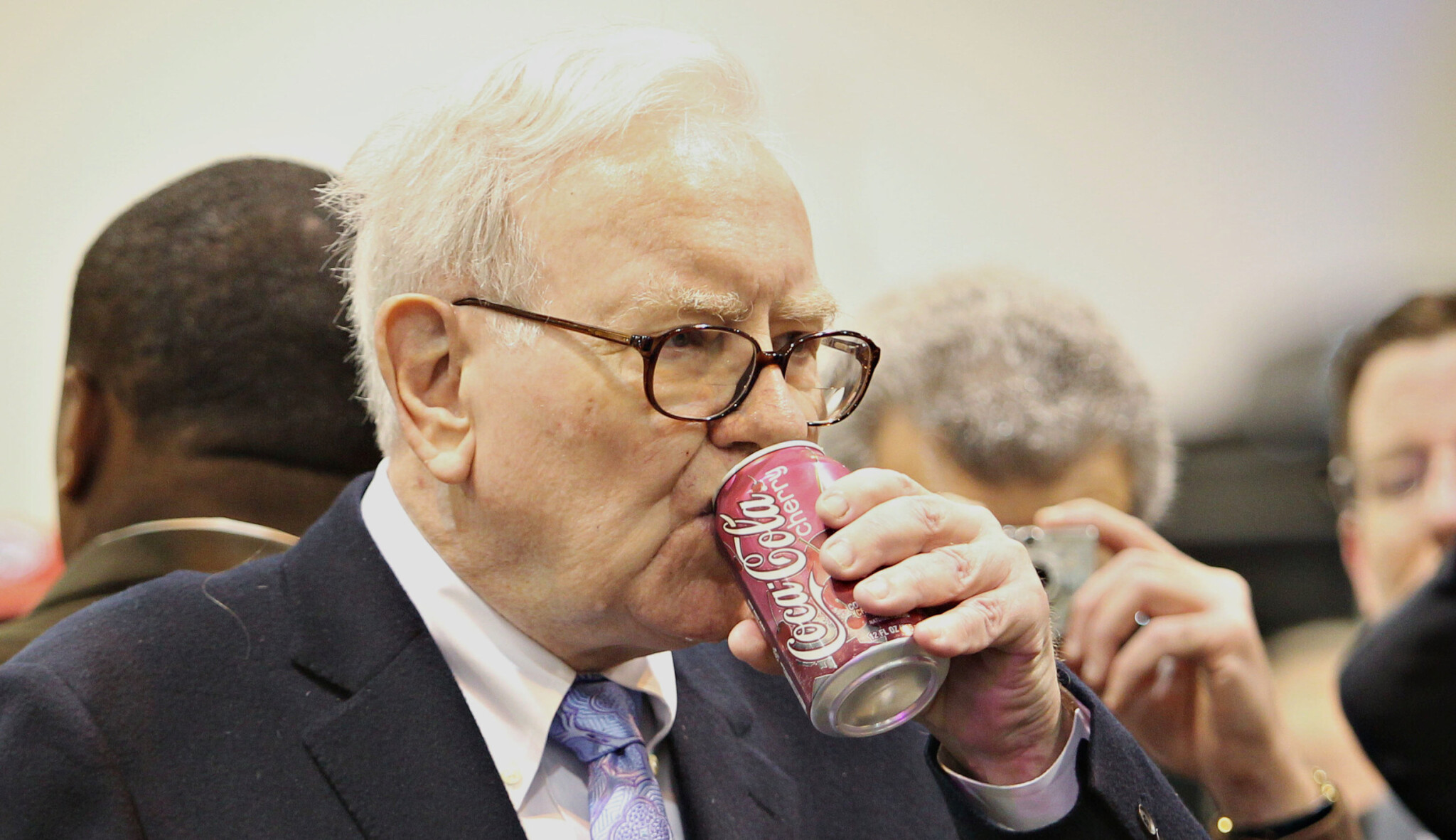 S Buffettem v bufetu. Hvězdný investor by se prý pro hamburgery a Colu vzdal roku života