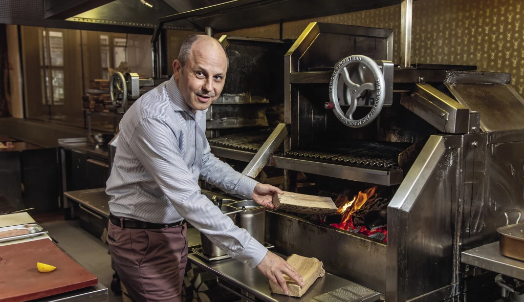 Michelinskou hvězdu dostal tak brzy, jako nikdo před ním. Patrik Jaroš pro ni musel do Německa