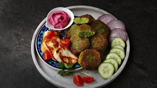 Falafel nazeleno. Vyzkoušejte rychlou verzi z&nbsp;fava fazolí