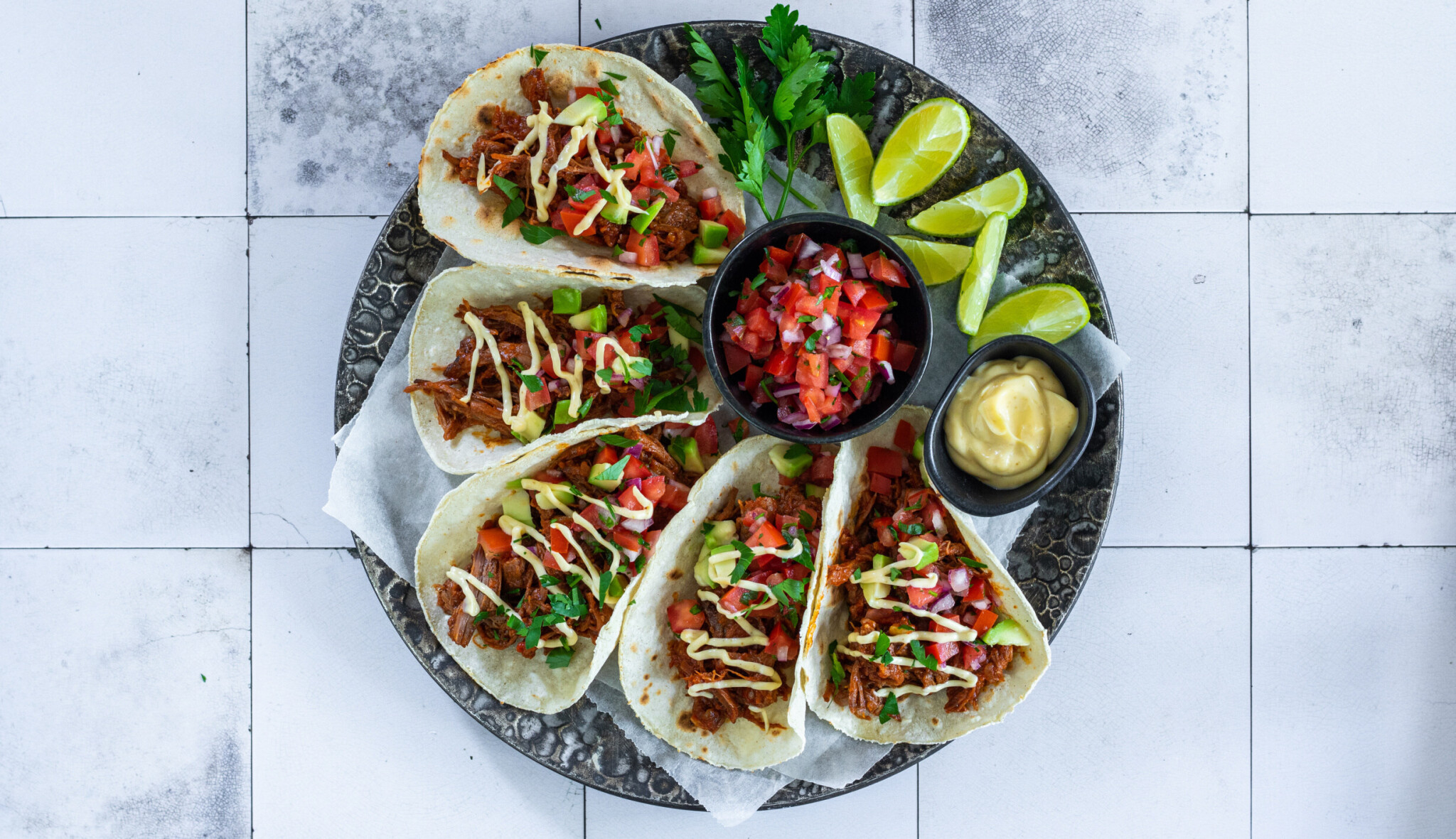 Street food doma: lahodné tacos s trhaným hovězím & domácí BBQ omáčkou