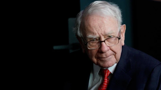 Ranní výběr: Buffett prodává Apple a&nbsp;Ukrajina má konečně stíhačky F-16