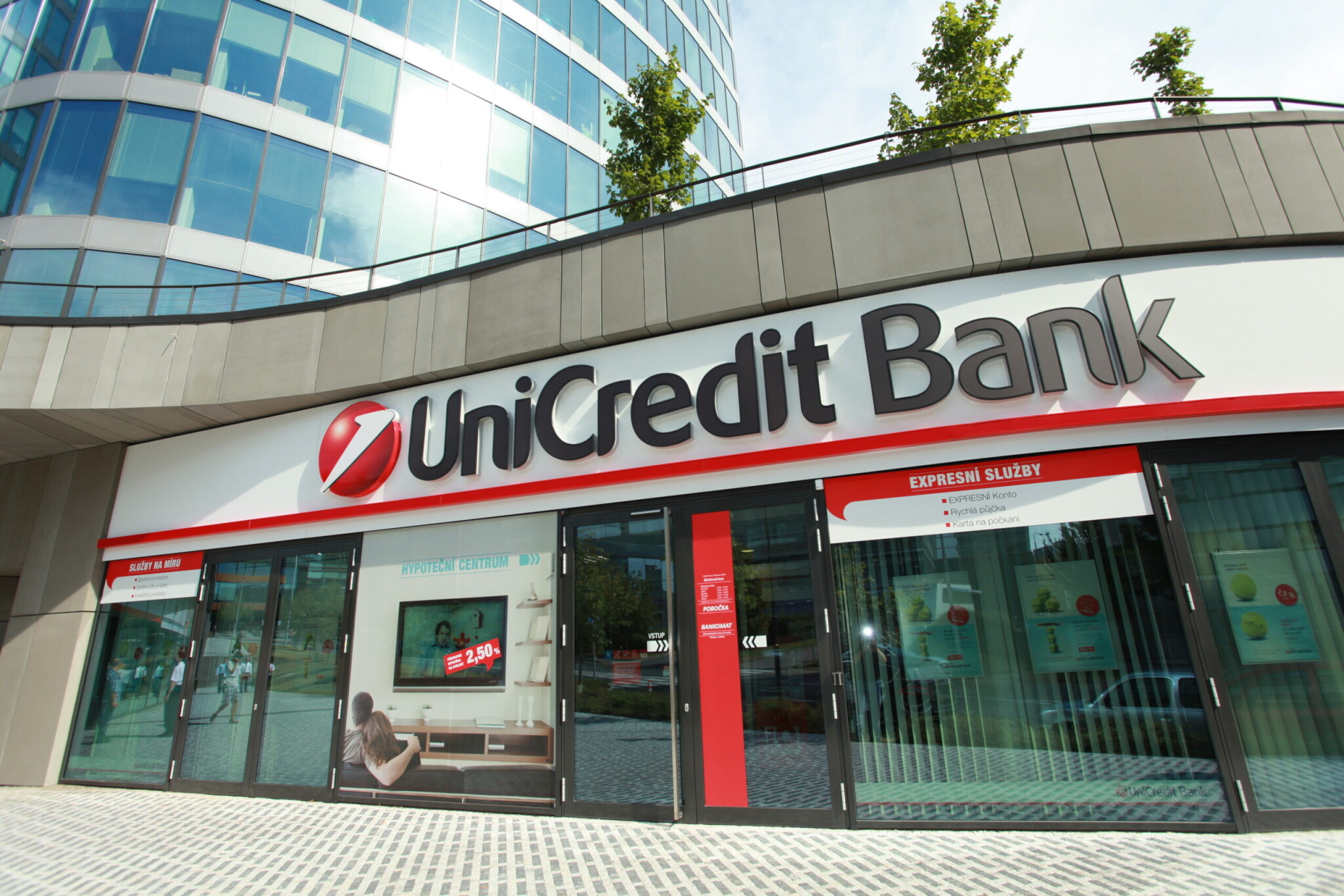 UniCredit Bank zaznamenala nárůst zisku o dvacet procent. Zvýšil se objem vkladů i úvěrů