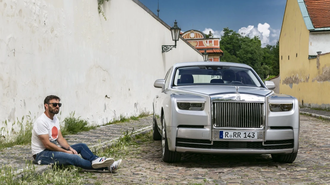 Automobilové nebe. Co z vás udělá den za volantem Rolls-Royce Phantom