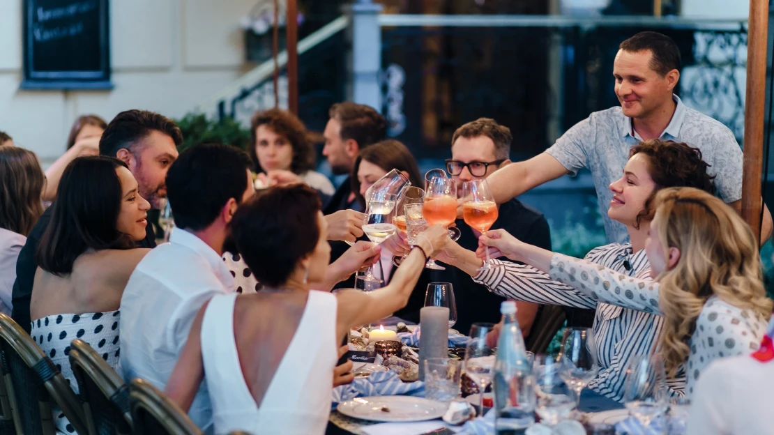 Pražský restauratér zve hosty na obědy domů. Musí přeskočit jiskra, říká