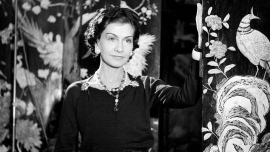 Navzdory konvencím i osudu. Coco Chanel nabídla svobodu všem ženám