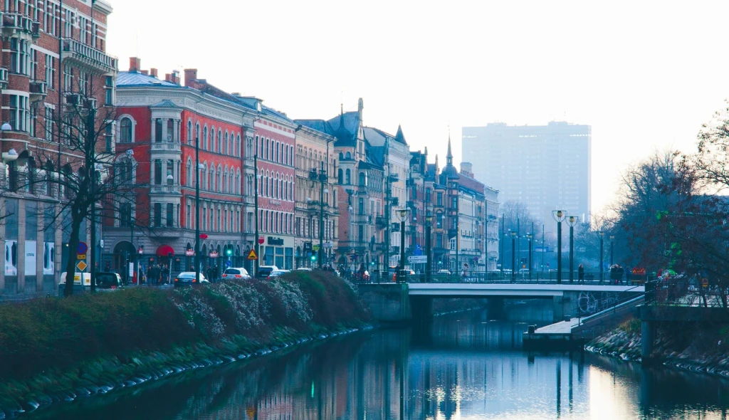 Skvělé jídlo, moderní architektura i&nbsp;pláže. Poznejte švédské Malmö