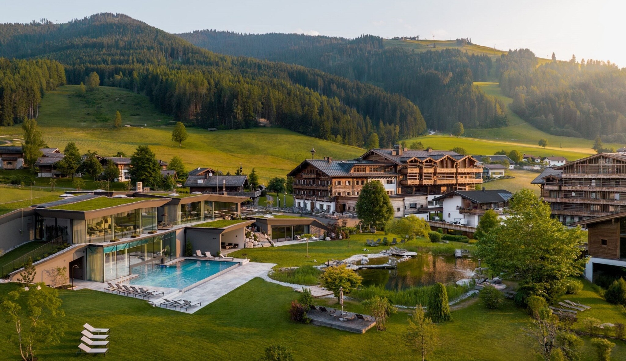 Češi bohatnou, chceme je k nám přilákat, říká hoteliér z rakouského ráje