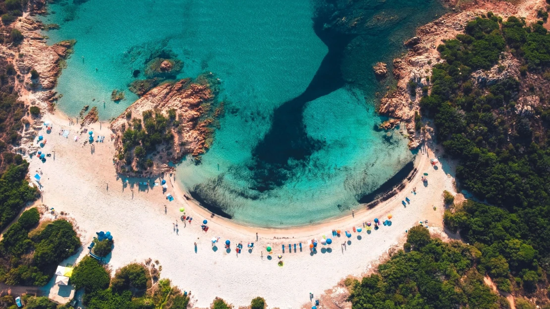 Božská margherita i pláže jako v Karibiku. Užijte si neobjevenou Sardinii