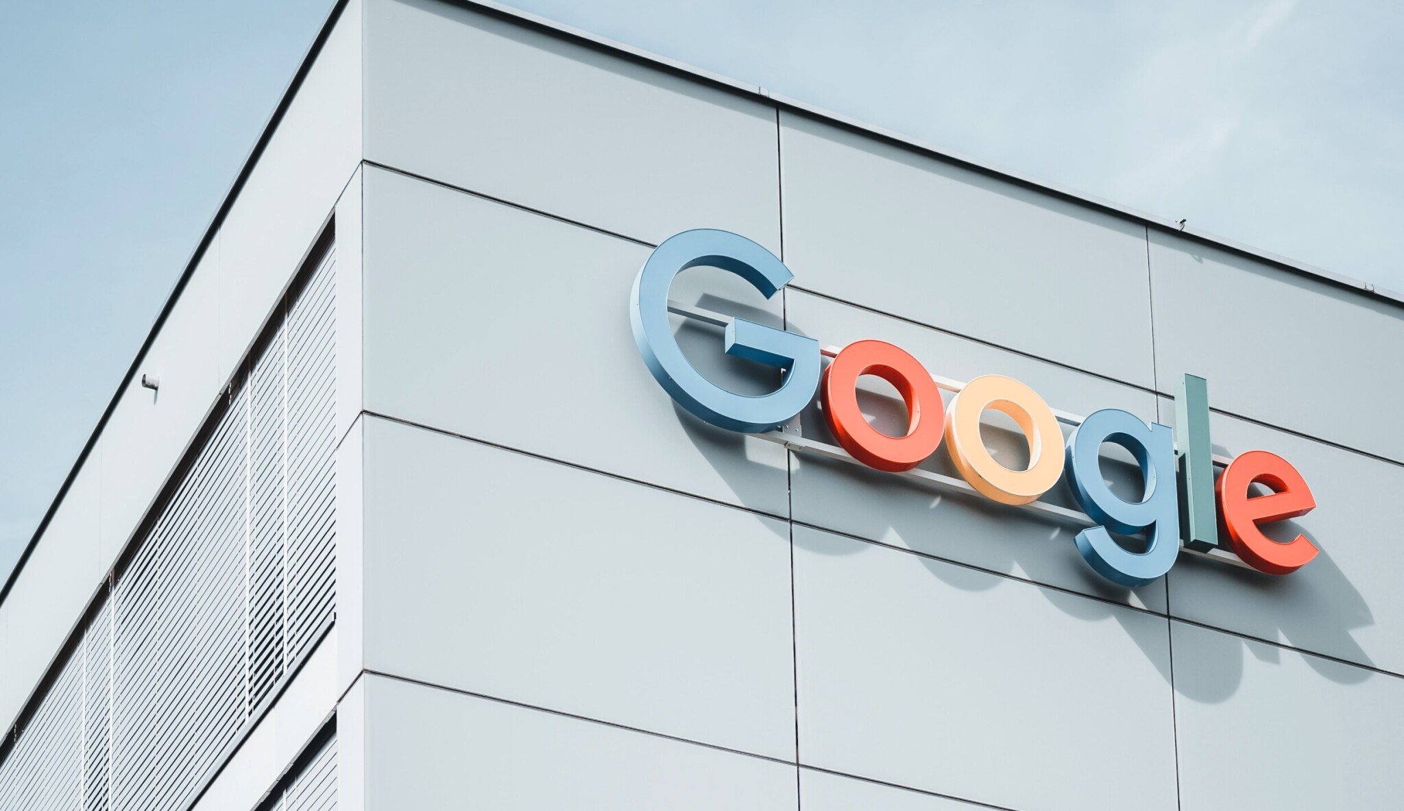 Google hasí antimonopolní spor. Souhlasí s vyplacením 700 milionů dolarů