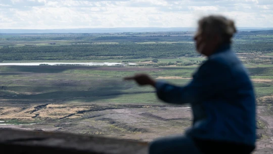 Severní energetická přerušuje těžbu v&nbsp;lomu ČSA a&nbsp;propouští. Jámu přemění na jezero