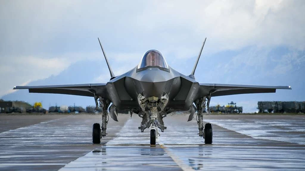 Stíhačky F-35 o&nbsp;krok blíž. Pentagon podepsal s Lockheed Martin první smlouvu pro Česko