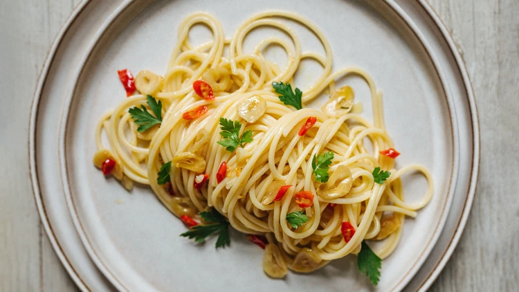 Špagety aglio, olio e peperoncino