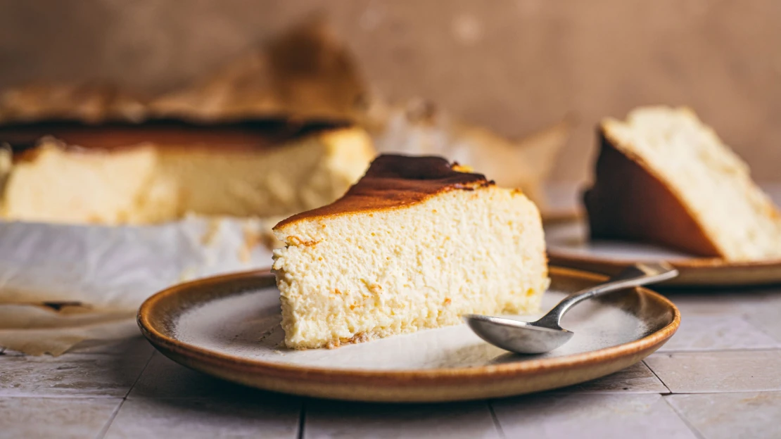 Koláč, co musíte spálit. Naučte se ten nejkrémovější baskický cheesecake