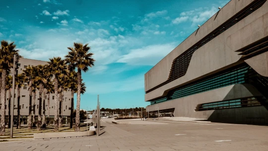 Guide to Montpellier. Slunce, architektura, ústřice a&nbsp;tramvaj na pláž