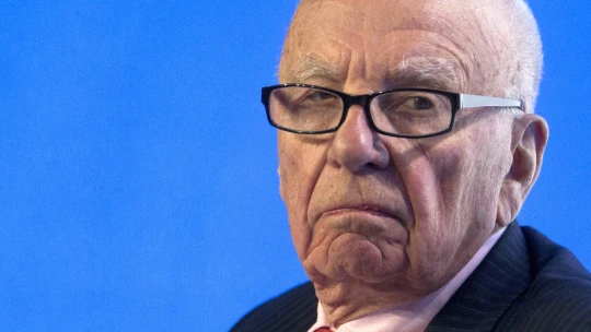 Opravdový Logan Roy. Jak předává moc mediální magnát Rupert Murdoch