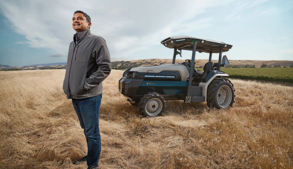 Vzestup traktorů. Šéf amerického startupu Monarch chce zachránit farmaření pomocí robotů