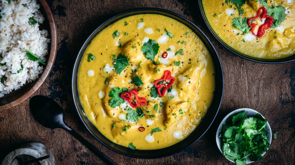 Kuře s&nbsp;broskví ani ironicky. Naučte se raději indické mango chicken