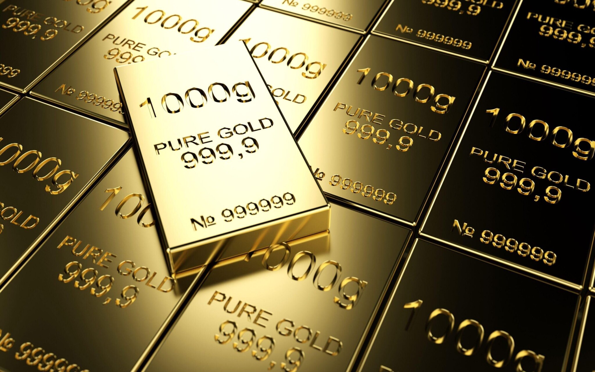Cena zlata je na půlročním maximu. Může za to slabší dolar i centrální banka