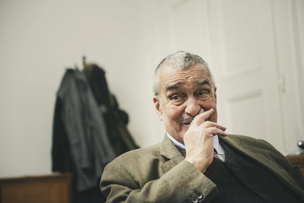 Zemřel Karel Schwarzenberg. Bývalému ministrovi zahraničí bylo 85 let