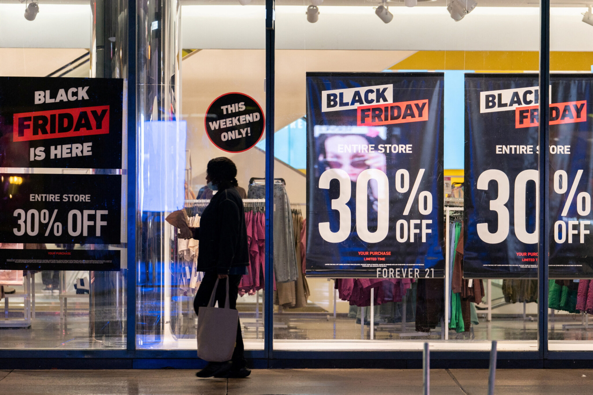 Rekordní Black Friday ve Spojených státech. Zákazníci utratili 9,8 miliardy dolarů