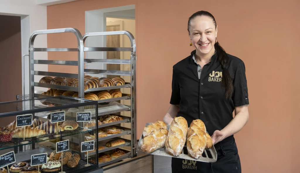 Danish nebo Rugbrød. Manželé servírují dánské pečivo ve Vršovicích