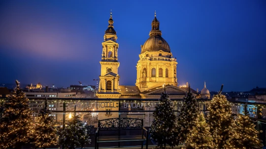 Zimní tóny. Hudební hotel Aria v&nbsp;Budapešti láká na výhodný balíček, luxusní spa i&nbsp;výhled ze SkyBaru