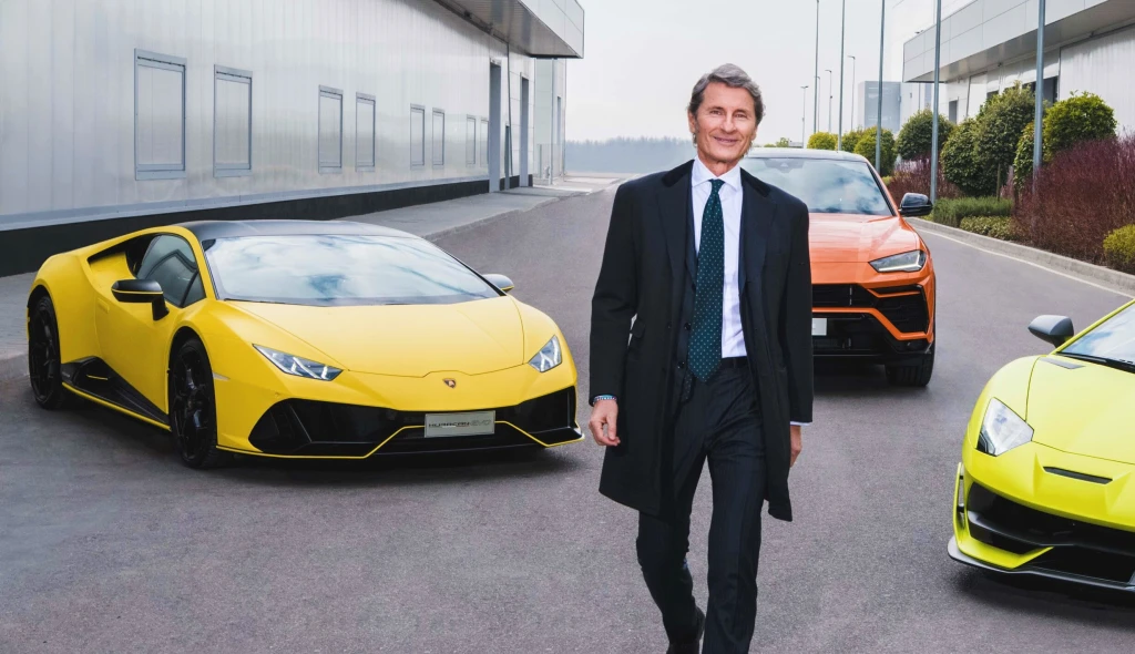 Nemusíme být první, ale nejlepší. Jak šéf Lamborghini řeší elektromobilitu?