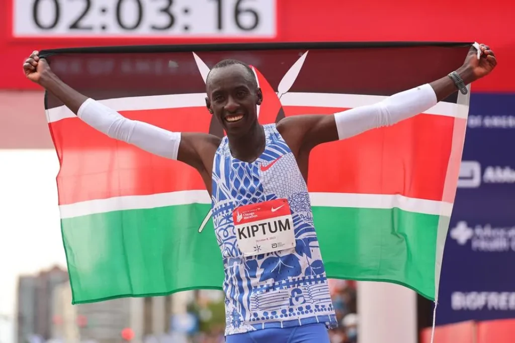Zemřel nejlepší maratonec historie. Mladý Keňan nepřežil havárii